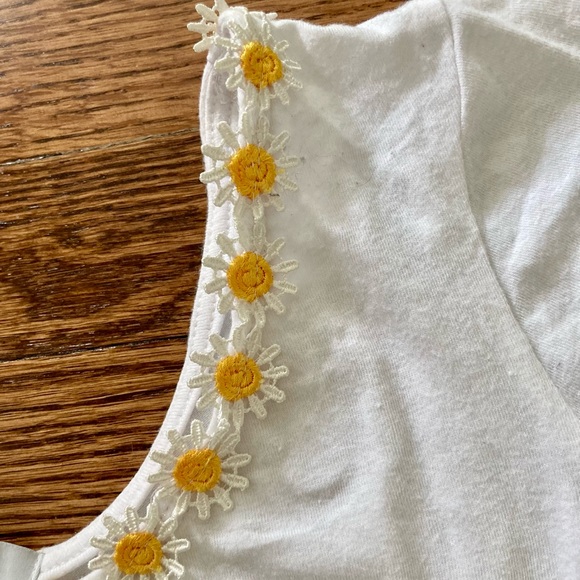 Delia’s sunflower cropped tee 90s 00s Y2K crop top Dolls Kill Brandy Melville - Picture 3 of 4